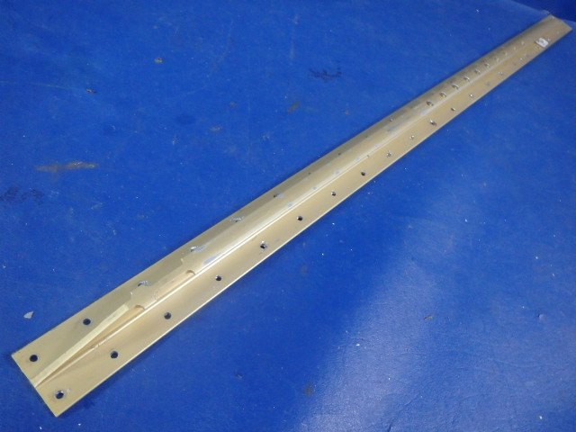 1211514-2 McFarlane - Seat Rail LH or RH (fwd/outboard) Damaged - See Photos
